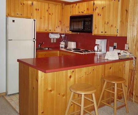 High Village Breezy Point Extérieur photo