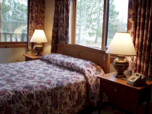 High Village Breezy Point Extérieur photo