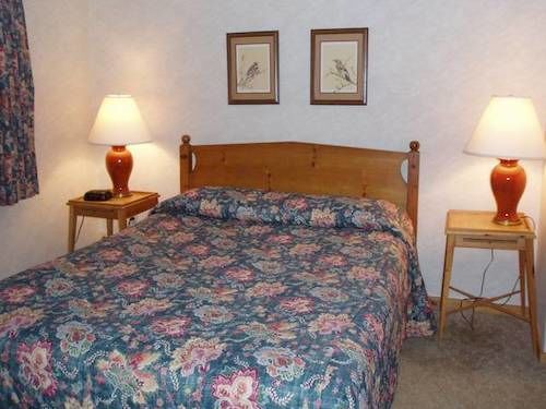 High Village Breezy Point Extérieur photo