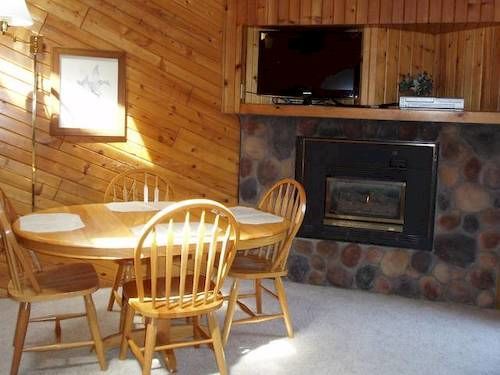 High Village Breezy Point Extérieur photo